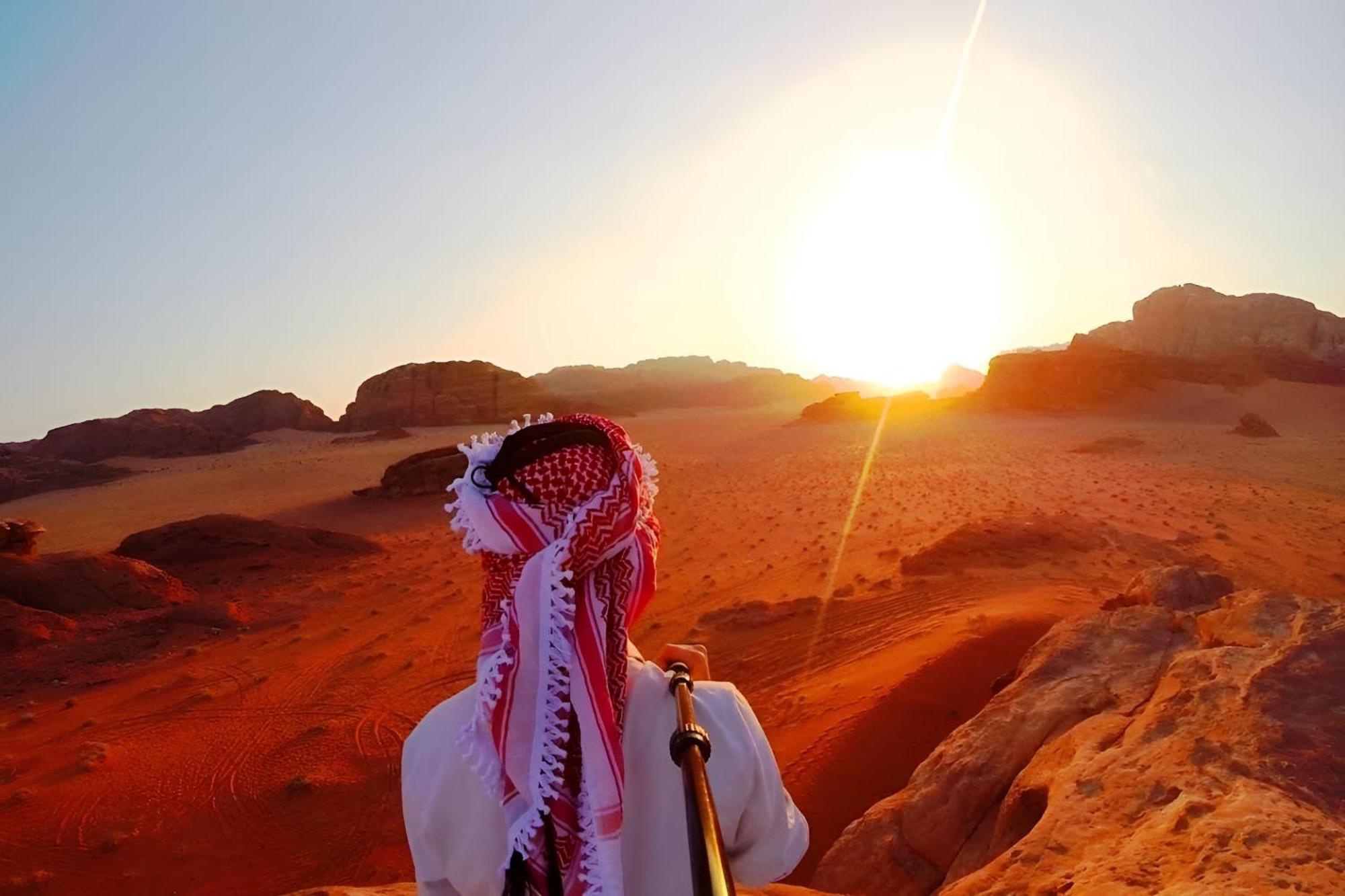 Отель Wadi Rum Caeser Camp Экстерьер фото
