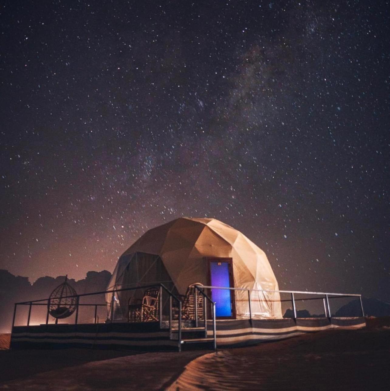Отель Wadi Rum Caeser Camp Экстерьер фото